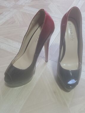 Menbur Two-Tone Red and Black Patent Peep-Toe Stilettos Brand New.
